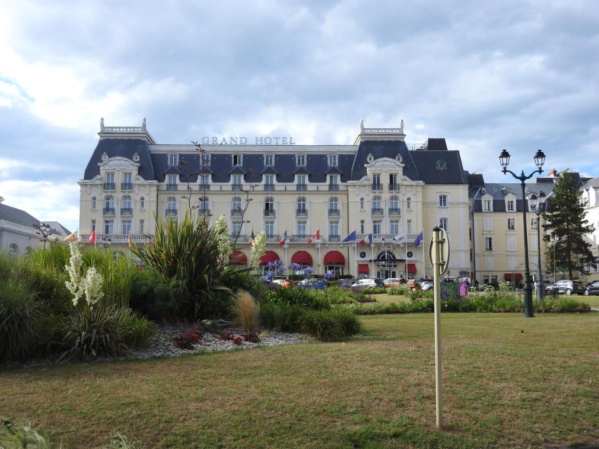 شقة Les 3 Mouettes A Cabourg - Cote Normande المظهر الخارجي الصورة